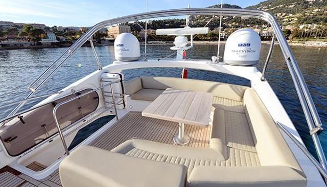 TURQUOISE yacht charter 4