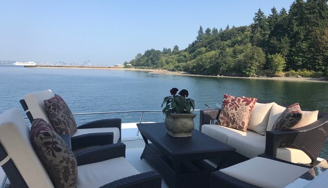 PRIVATE RESERVE yacht charter 2