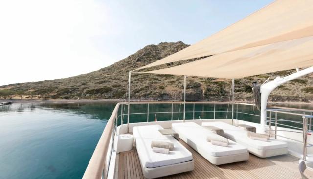 THERAPY yacht charter 2