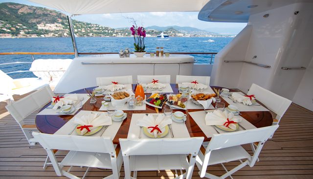 CORNELIA yacht charter 4