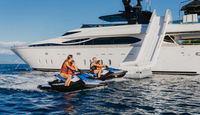 CYNTHIA yacht charter 4