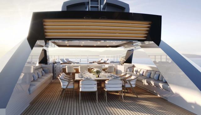 QU2 yacht charter 4