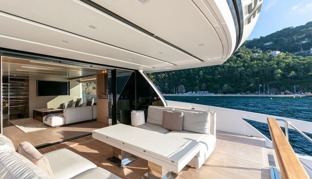 BELLE DE NUIT yacht charter 5