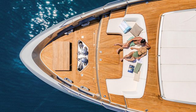 NO STRESS 888 yacht charter 3
