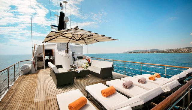 LADY JERSEY yacht charter 3