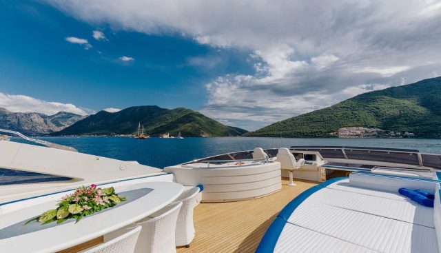 LADY MURA yacht charter 3