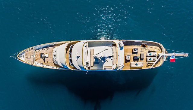 TO JE TO yacht charter 5