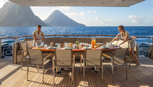 VESPER yacht charter 5