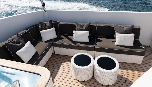 TOMMY BELLE yacht charter 4