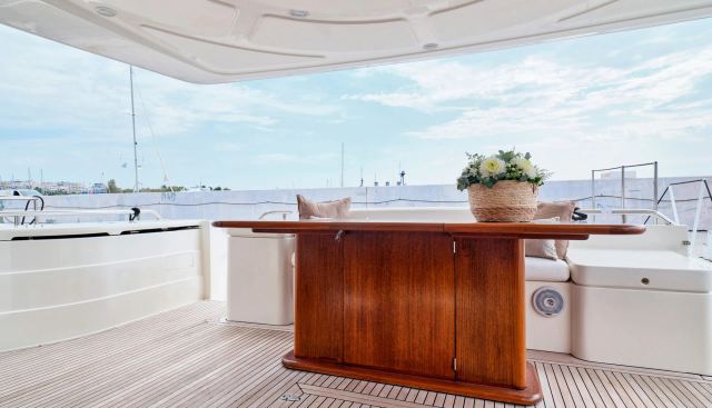 FLOW yacht charter 5