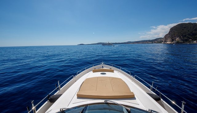 LADY YOUSRA yacht charter 3