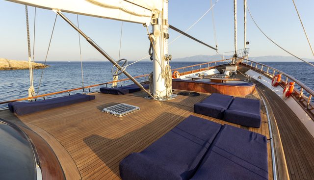 BABYLON yacht charter 4