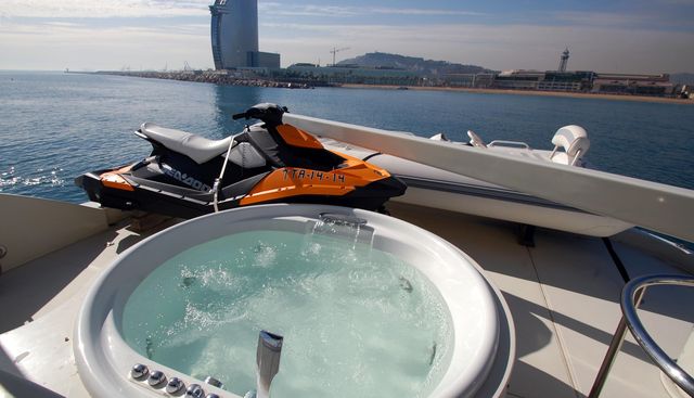 LEIGH yacht charter 3