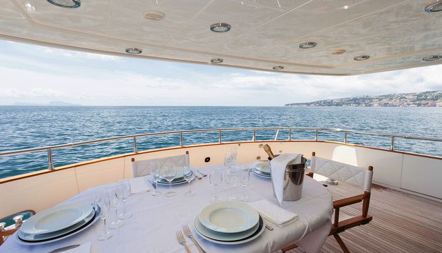 BERNADETTE yacht charter 3