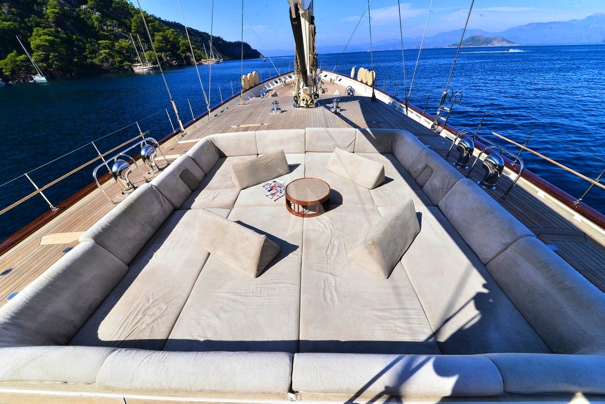 ZELDA yacht charter 4