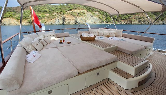 DAIMA yacht charter 3