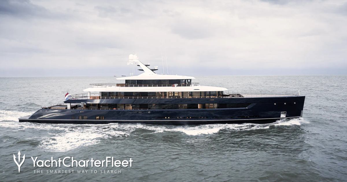 LES CINQ yacht charter 2