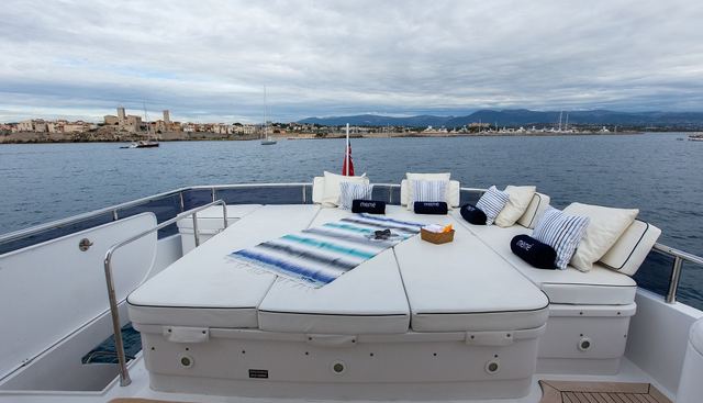 MEME yacht charter 4