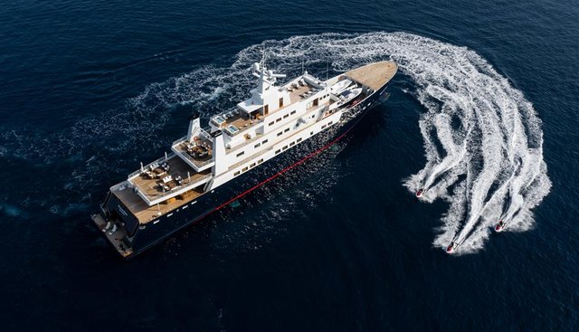 BLEU DE NIMES yacht charter 5