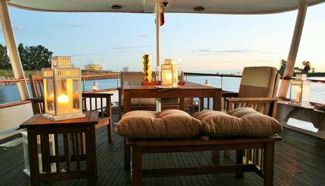 FALCAO UNO yacht charter 4