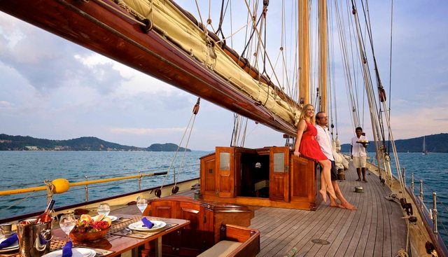 SUNSHINE yacht charter 4