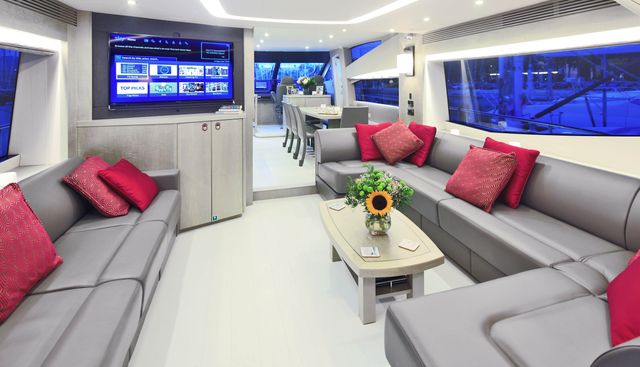 RAOUL W yacht charter 5