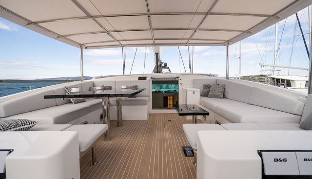 J SEVEN yacht charter 4