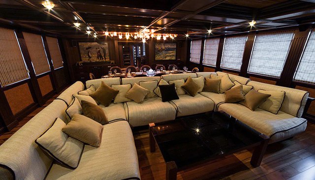BALU yacht charter 4