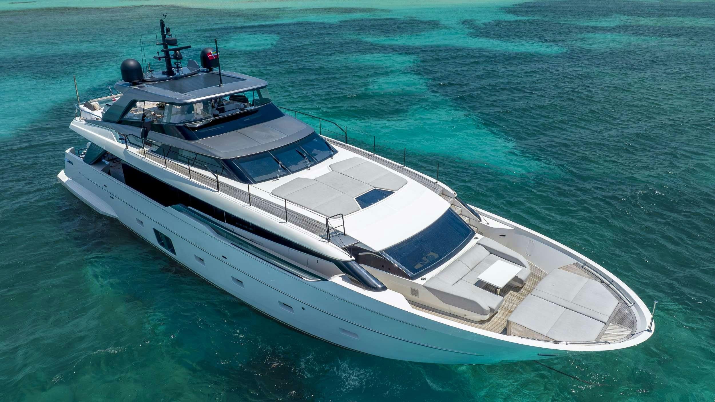 GATSBY yacht charter 3