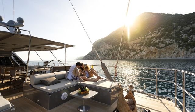 OCEAN PURE 2 yacht charter 5