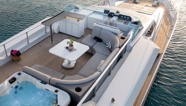 SHIVA yacht charter 3