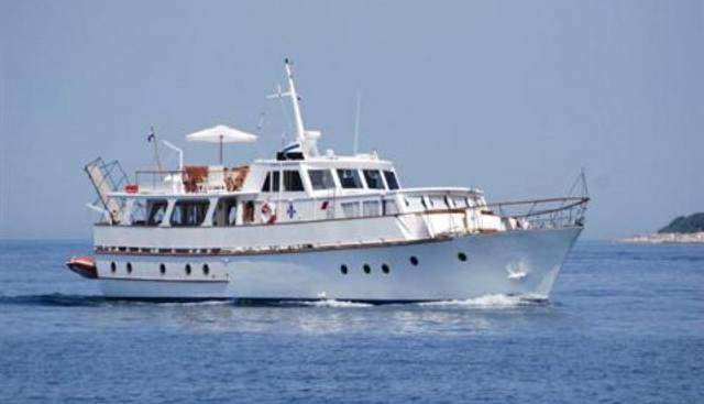 CADABRA yacht charter 5