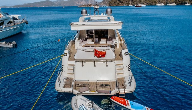 SOMAFIX yacht charter 5