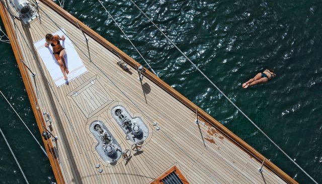 GWEILO yacht charter 3