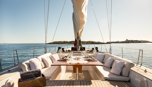 UMIKO yacht charter 4