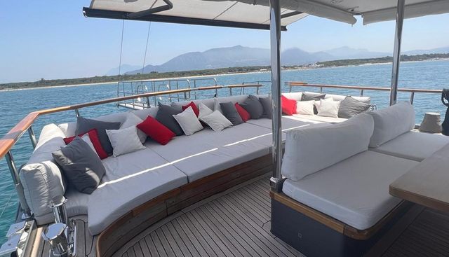 AYO yacht charter 4