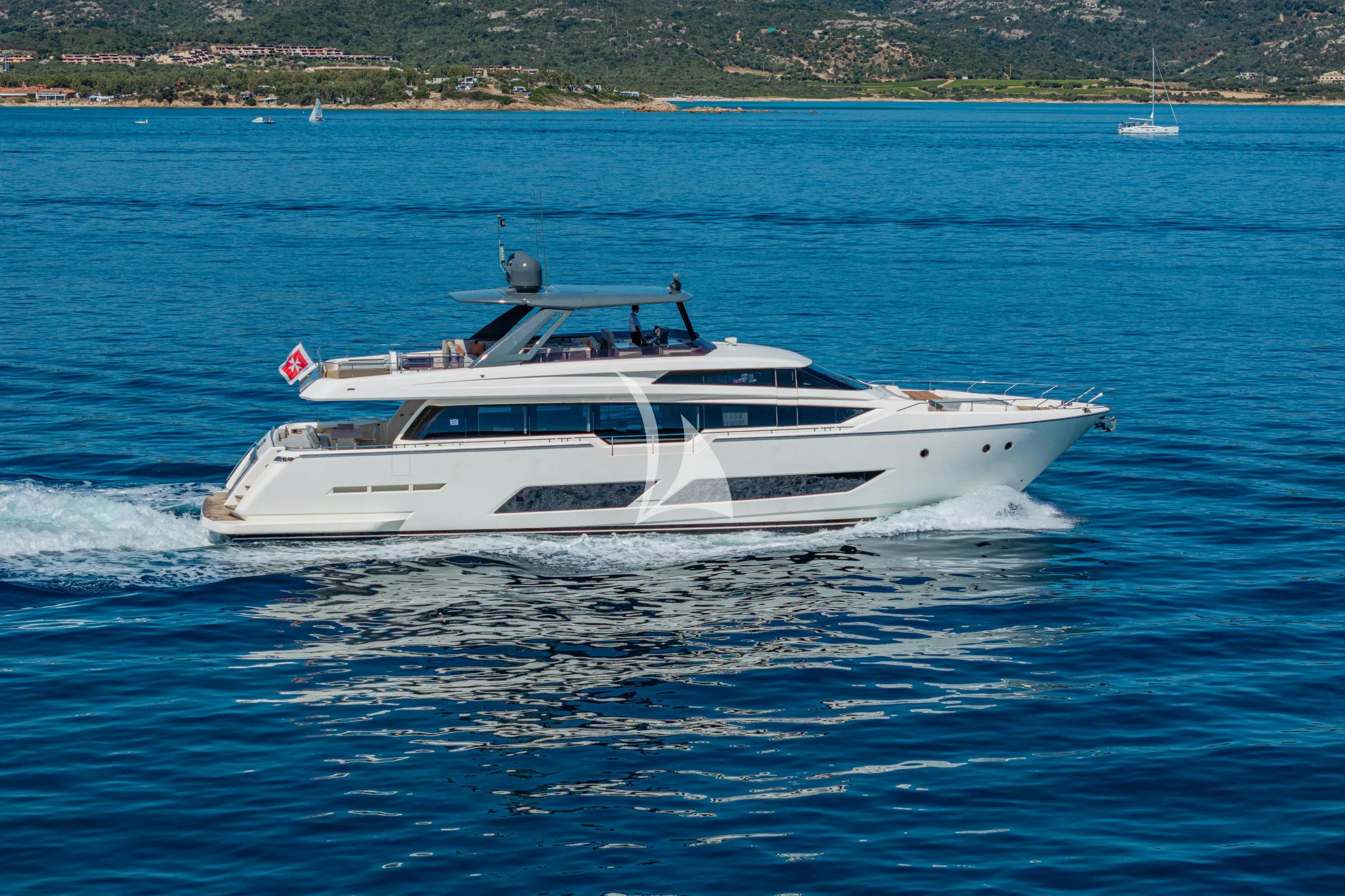 E3 yacht charter 5
