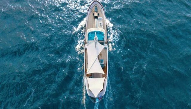 MONARA yacht charter 3