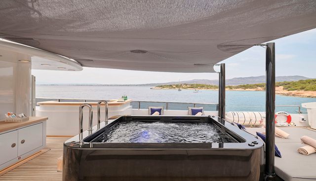 INVADER yacht charter 4