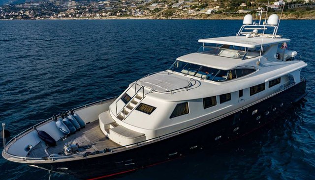 ARISTON FIVE yacht charter 3