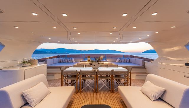 ILLUSION 2 yacht charter 4