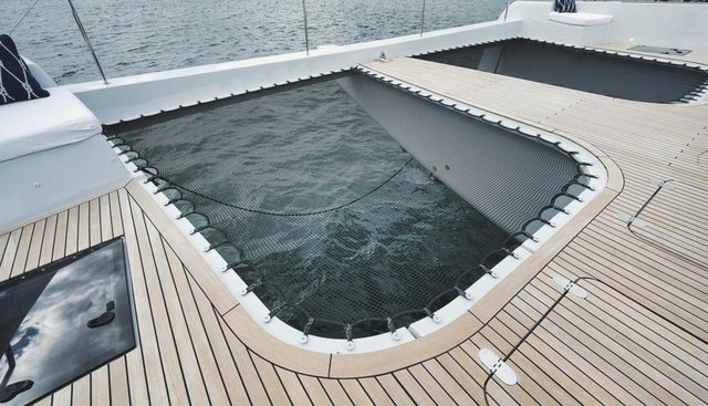 NJOY yacht charter 4