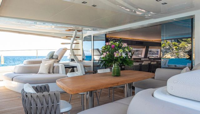 SÁSTA yacht charter 5