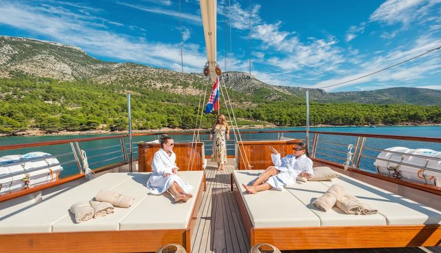 SON DE MAR yacht charter 4