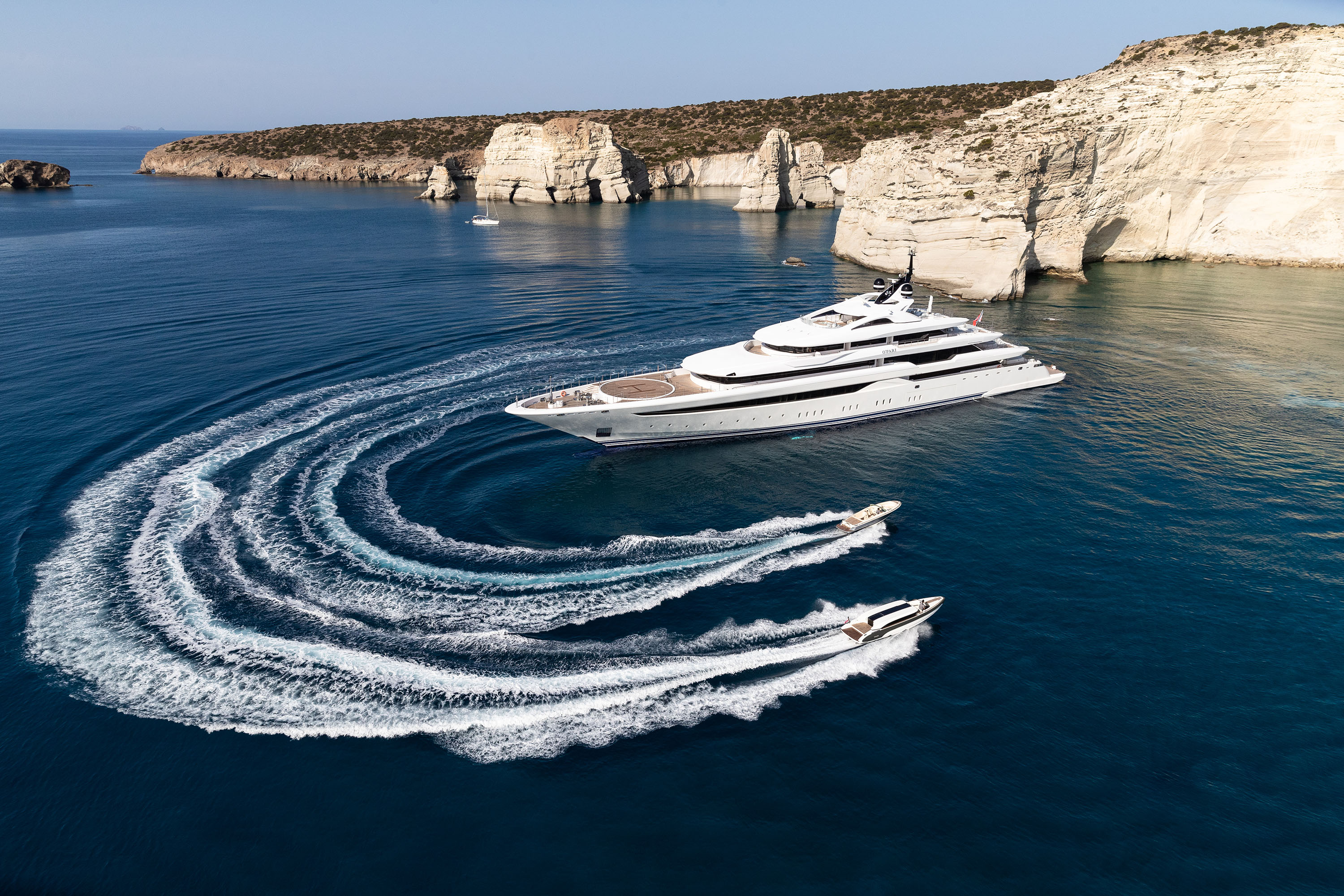 O'PARI yacht charter 4