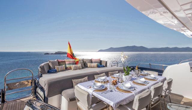 ARIYAS yacht charter 5