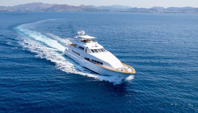 MERVE yacht charter 3