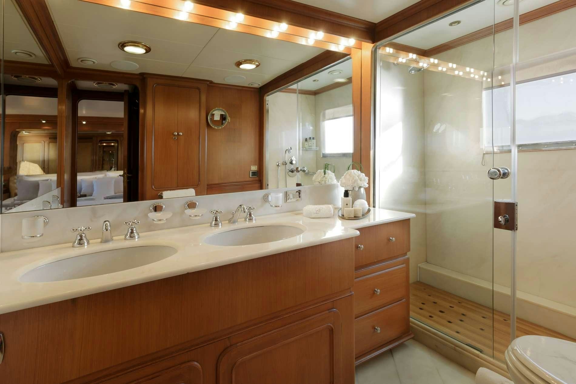 ESPINOLA yacht charter 5