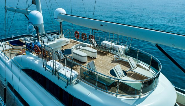 ARESTEAS yacht charter 5