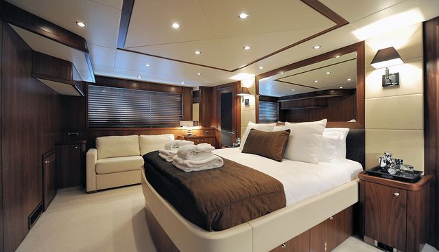 DONIZETTI yacht charter 4